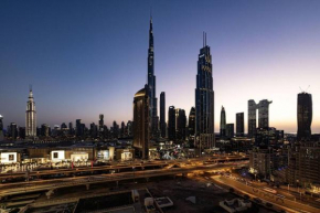 Downtown - Burj Khalifa Facing - 2 Bed Luxe Apartment